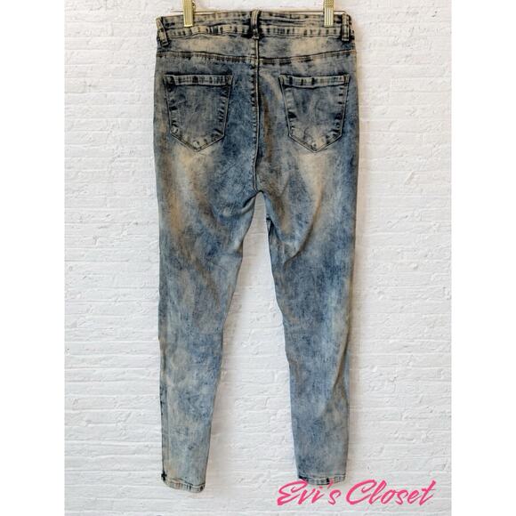 BAMBOO Jeans Distressed 7 8 Skinny With Rhinestones Light Weight Skinny Legs - Picture 2 of 14